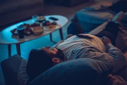 La obesidad, el sedentarismo y el consumo de alimentos ultraprocesados pueden estar detrás del aumento de tumores colorrectales.