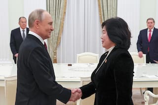 Canciller norcoreana se reúne con Putin durante visita a Rusia