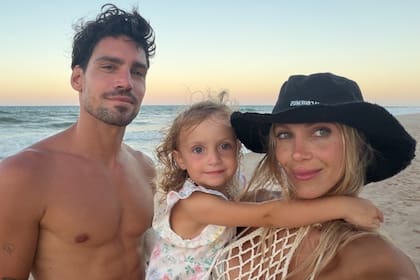 Cande Ruggeri, Nicolás Maccari y Vita, su hija