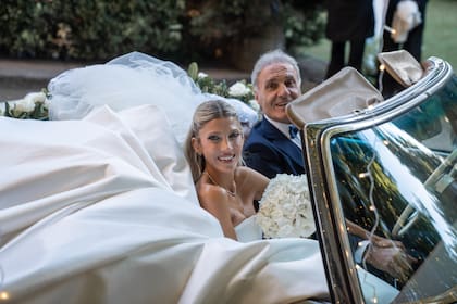Cande Ruggeri junto a Oscar Ruggeri, quien no pudo ocultar su felicidad