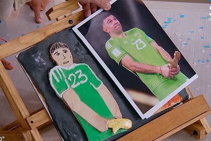 Cande Molfese fue una de las participantes que homenajeó al Dibu Martínez