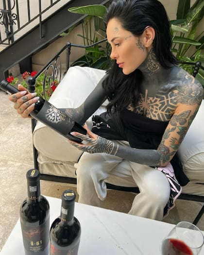 Cande Tinelli promocionó una marca de vinos e hizo una profunda reflexión (Foto: Instagram/@candelariatinelli)