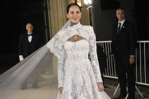Cande Tinelli sorprendió con un vestido de novia poco convencional