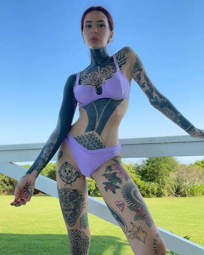 Candelaria Tinelli se destaca por sus increíbles tatuajes y su osada estética