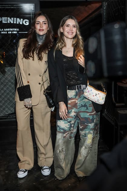 Candelaria y Micaela, las hijas mayores de Marcelo Tinelli, dijeron presente aún en un día complicado para la familia por las denuncias que hizo la hermana menor, Juanita