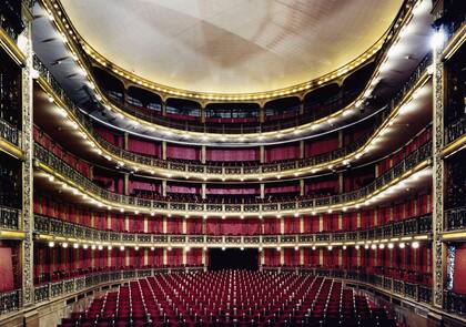 Candida Höfer, Teatro Cervantes, Buenos Aires, 2006