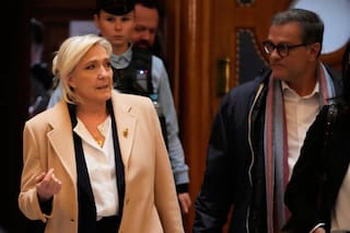 Candidatura presidencial de Le Pen, en juego tras concluir juicio de apelación por malversación