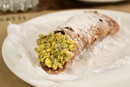 Cannolii siciliano con pistacho de Biasatti