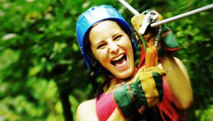 Fue el biólogo Donald Perry quien ideó en los años setenta un sistema de vías de acero que iban de un árbol a otro