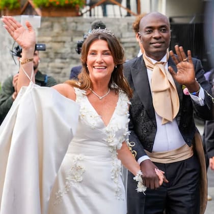 Cansada de la persecución mediática, la princesa decidió renunciar a sus funciones reales para vivir su romance de manera libre y tranquila (Foto: Netflix)