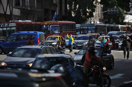 Caos de tránsito en el centro porteño
