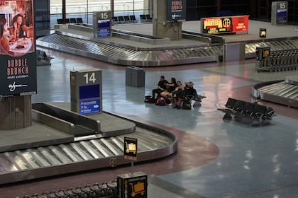 Caos en aeropuertos: 40,8% de TSA falta en Houston por falta de pago