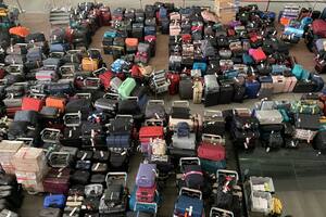 El vuelo de Londres a Estados Unidos que viajó con más de mil valijas, pero sin personas