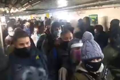 Caos en Merlo para tomar el tren