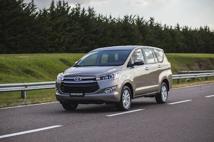 Capacidad para 8 pasajeros para la nueva minivan de Toyota