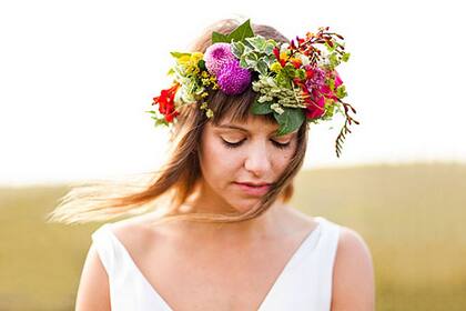 Capaz me caso con ondas playeras y una corona así