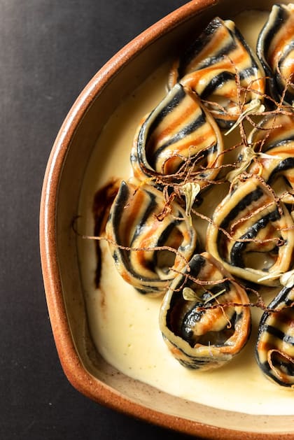 Capelettis de huevo orgánico y semolín con mejillones y boniato