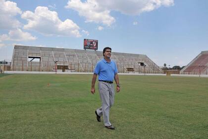 Capitanich en el estadio de Sarmiento en Chaco
