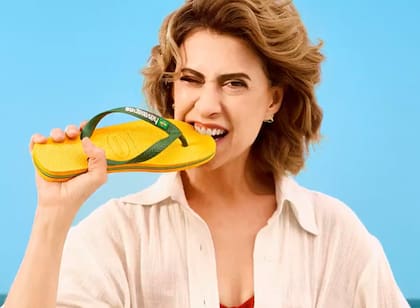 Captura de pantalla de una publicidad de Havaianas con la actriz Fernanda Torres. Fuente: X