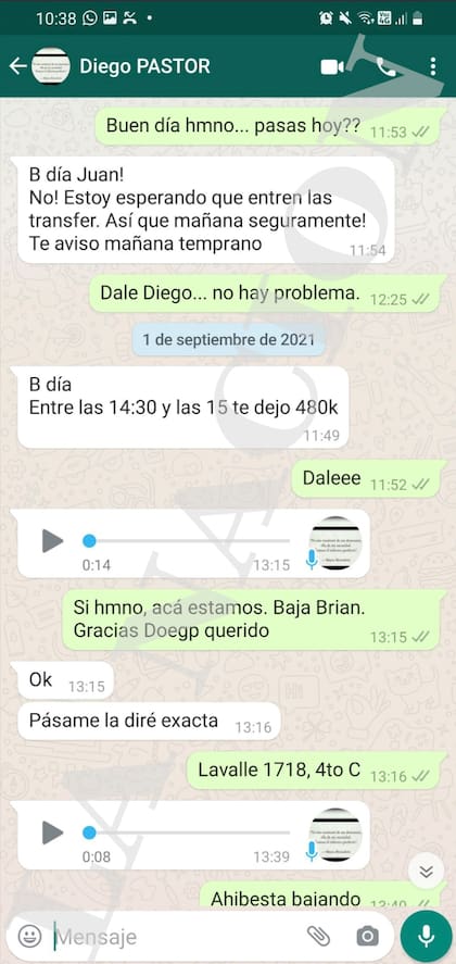 Captura de un chat entre Beacon y el financista Diego Pasztor