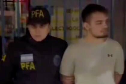 Capturas de la detención de Dmitrii Novikov