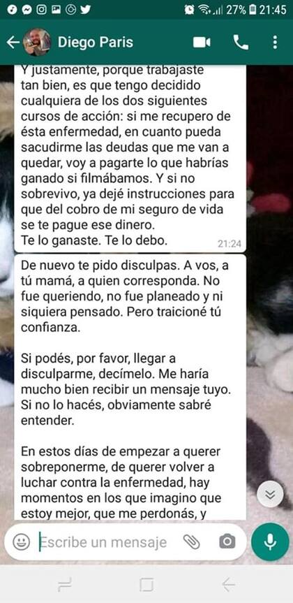 Capturas de pantalla de WhatsApp publicadas por la denunciante en su cuenta de Facebook.