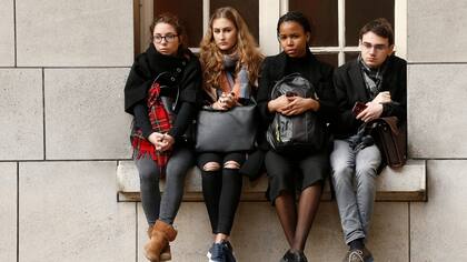 Caras tristes en la Sorbona