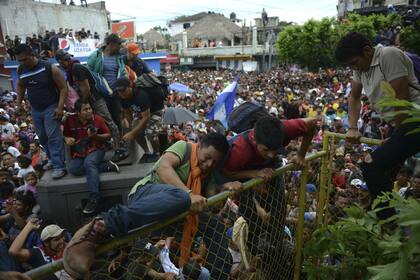 Miles de personas cruzaron a México de forma ilegal