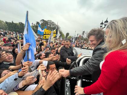 Caravana de Milei por Tigre