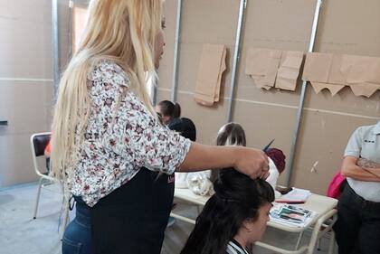 Presas hicieron y donaron 180 pelucas para pacientes oncológicos