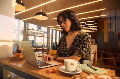 Cargar combustible para el auto y también para uno: todo es posible en YPF.