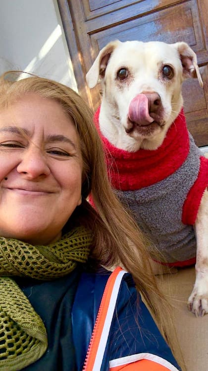 Carina abrió las puertas de su casa para que Catalina pase sus últimos años cuidada y amada.