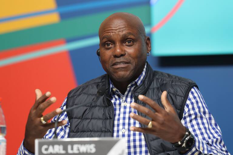 Carl Lewis, en los Juegos Panamericanos: “Es un poco embarazoso ir a las competencias y ver que mi nombre siga estando ahí”