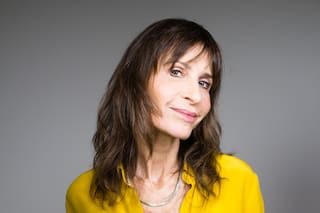 La escritora Carla Guelfenbein explora la depresión y el suicidio juvenil