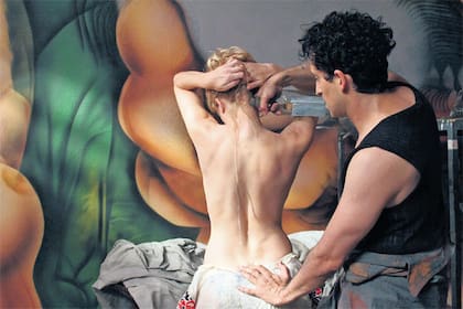 "El mural" fue llevado al cine por Héctor Olivera, con Carla Peterson y el actor mexicano Bruno Bichir como David Alfaro Siqueiros