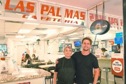 Carla y su hijo Mario Ferrari Magalhães llevaban la cafetería desde el 2016 (Instagram/@palmasmiami)