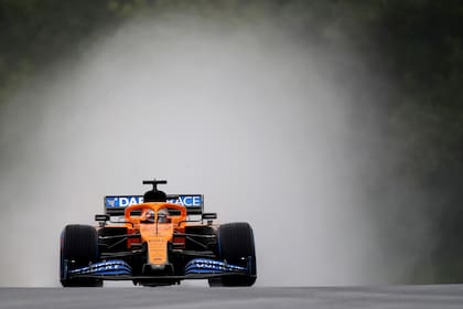 Carlos Sainz, en su última temporada en McLaren; el jefe del equipo de Woking, Andreas Seidl, espera una rápida resolución por las denuncias de Renault a Racing Point, porque el fallo podría alterar la planificación y el reparto del presupuesto para los próximos años