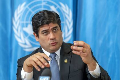 Carlos Alvarado