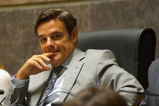 Rovira cumplió el sueño del poder ininterrumpido en Misiones