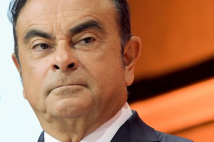 Carlos Ghosn huyó de Japón en una caja para equipos musicales.