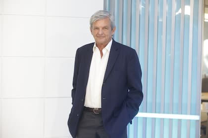 Misterio develado: cómo se define el futuro de La Serenísima 8 Carlos Agote, Presidente de Mastellone: "El próximo año será positivo en el consumo de lácteos y estamos proyectando una mejora de entre 2 y 4% en relación a este año. Aunque estamos un 5,5% abajo en lo que va del año, para 2025 se espera una recuperación significativa, casi empantanado lo que se perdió"