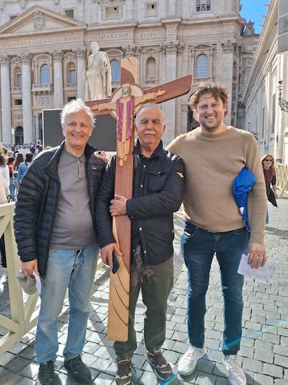 Carlos Albanesi y su hijo Diego, durante el Jubileo de Roma.