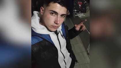 Carlos Alberto Tomasini, de 20 años, fue visto por últimas vez el 8 de octubre