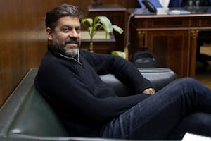 Bianco atacó a Milei por justificar a Adorni y pidió la libertad de Cristina