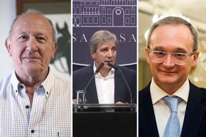 Carlos Castagnani, presidente de CRA; Luis Caputo, ministro de Economía y Gustavo Idígoras, presidente de Ciara-CEC