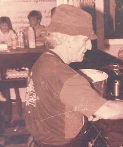 Empezó en El Ancla y con su carisma fundó un imperio en la Costa