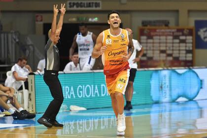 Carlos Delfino hizo gran parte de su carrera en Italia, donde finalmente se retiró