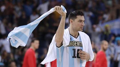 Carlos Delfino se definió como un futbolero