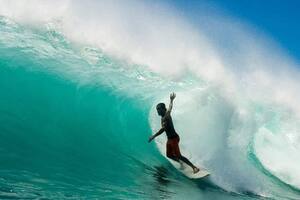 Murió un reconocido surfista marplatense mientras corría olas en una playa
