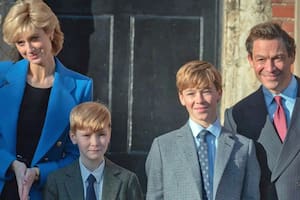 El príncipe Harry mira la serie de Netflix sobre su familia: reveló qué hace mientras la ve